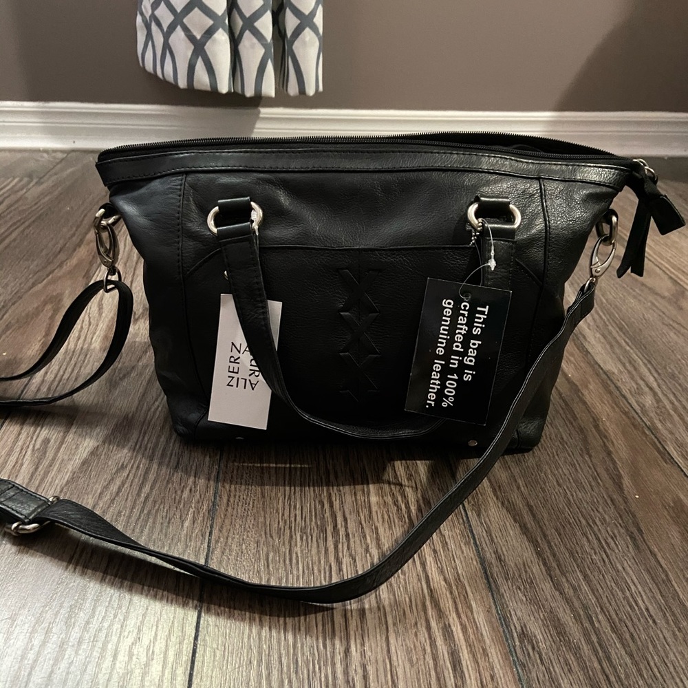 Naturalizer NWT Genuine Leather Black Hand Bag